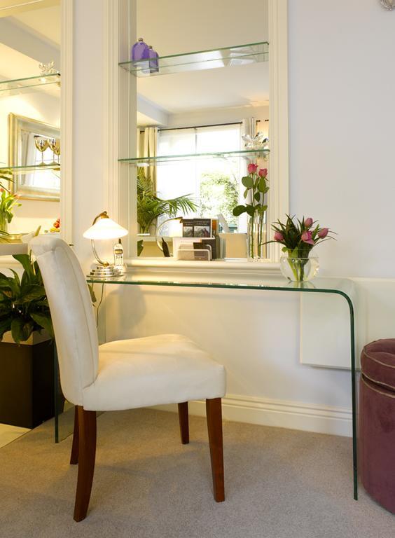 Andre'S Mews Aparthotel เมลเบิร์น ภายนอก รูปภาพ