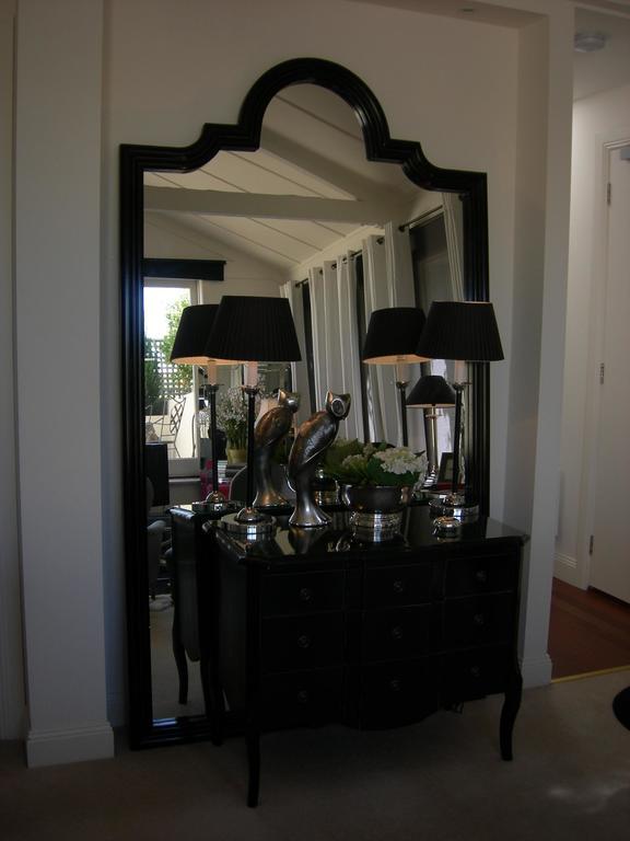 Andre'S Mews Aparthotel เมลเบิร์น ภายนอก รูปภาพ