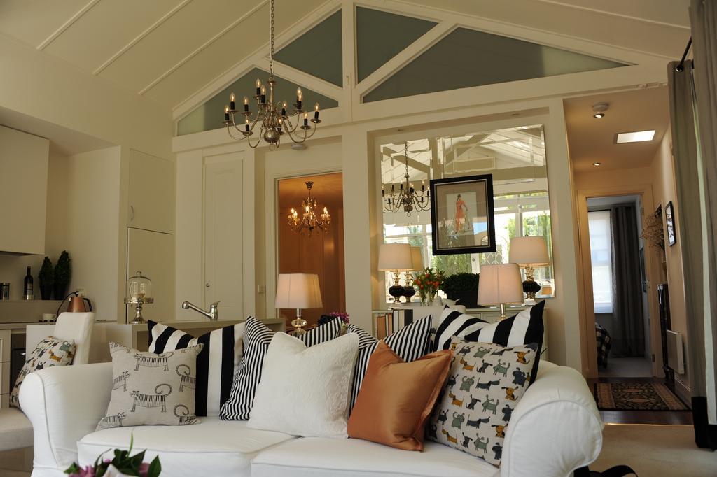 Andre'S Mews Aparthotel เมลเบิร์น ห้อง รูปภาพ