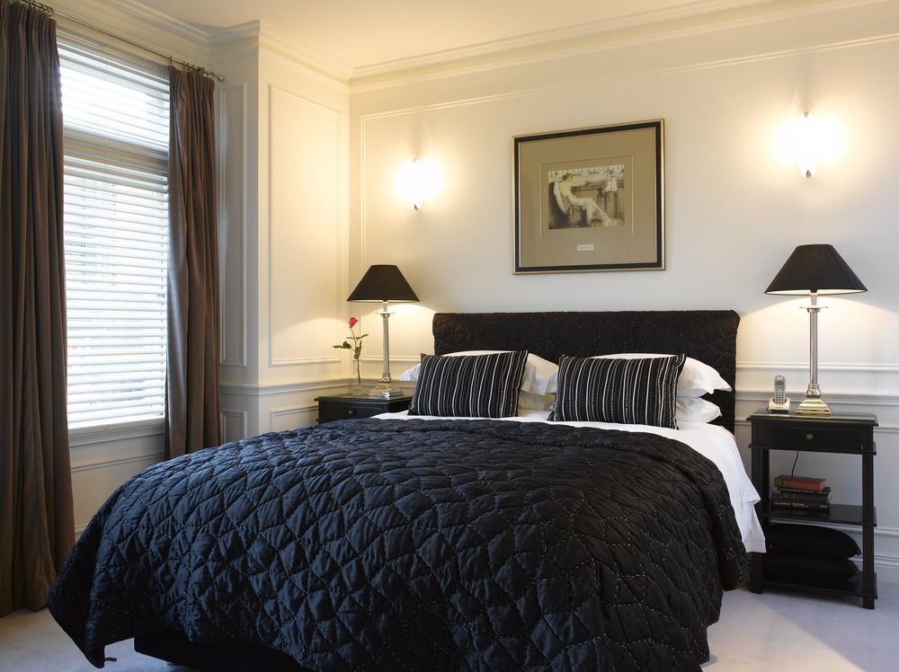 Andre'S Mews Aparthotel เมลเบิร์น ภายนอก รูปภาพ