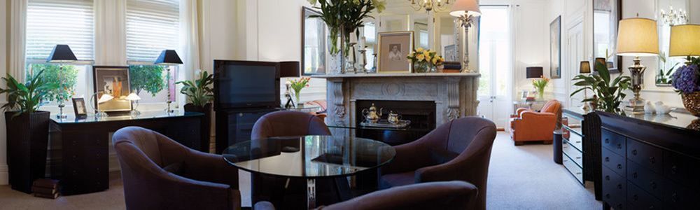 Andre'S Mews Aparthotel เมลเบิร์น ภายนอก รูปภาพ
