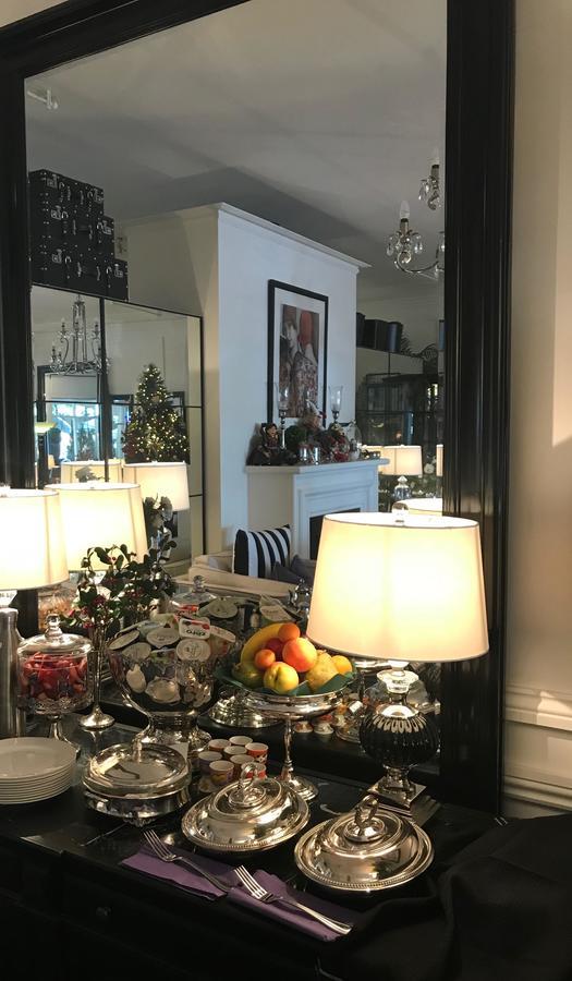 Andre'S Mews Aparthotel เมลเบิร์น ภายนอก รูปภาพ