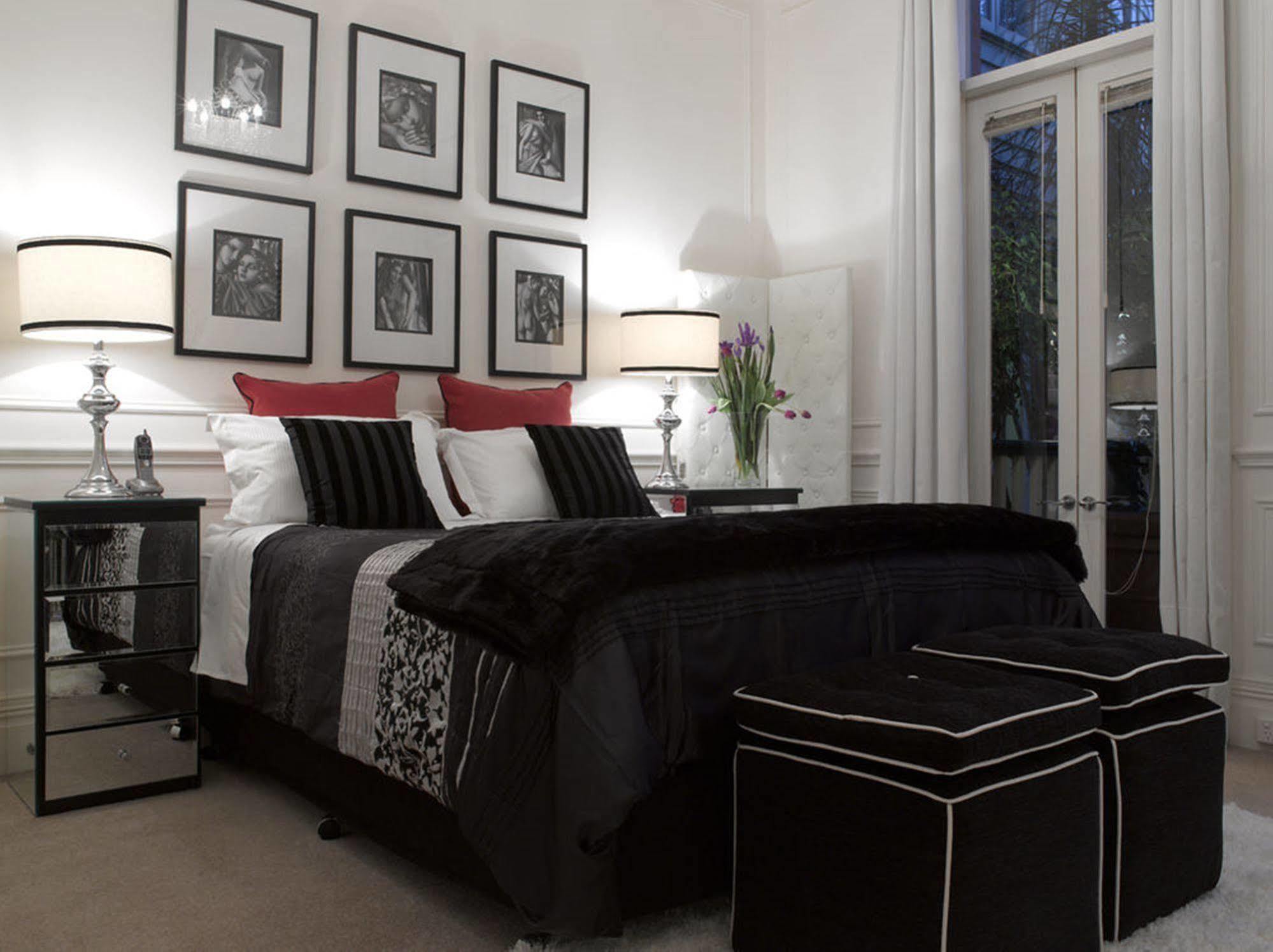Andre'S Mews Aparthotel เมลเบิร์น ภายนอก รูปภาพ