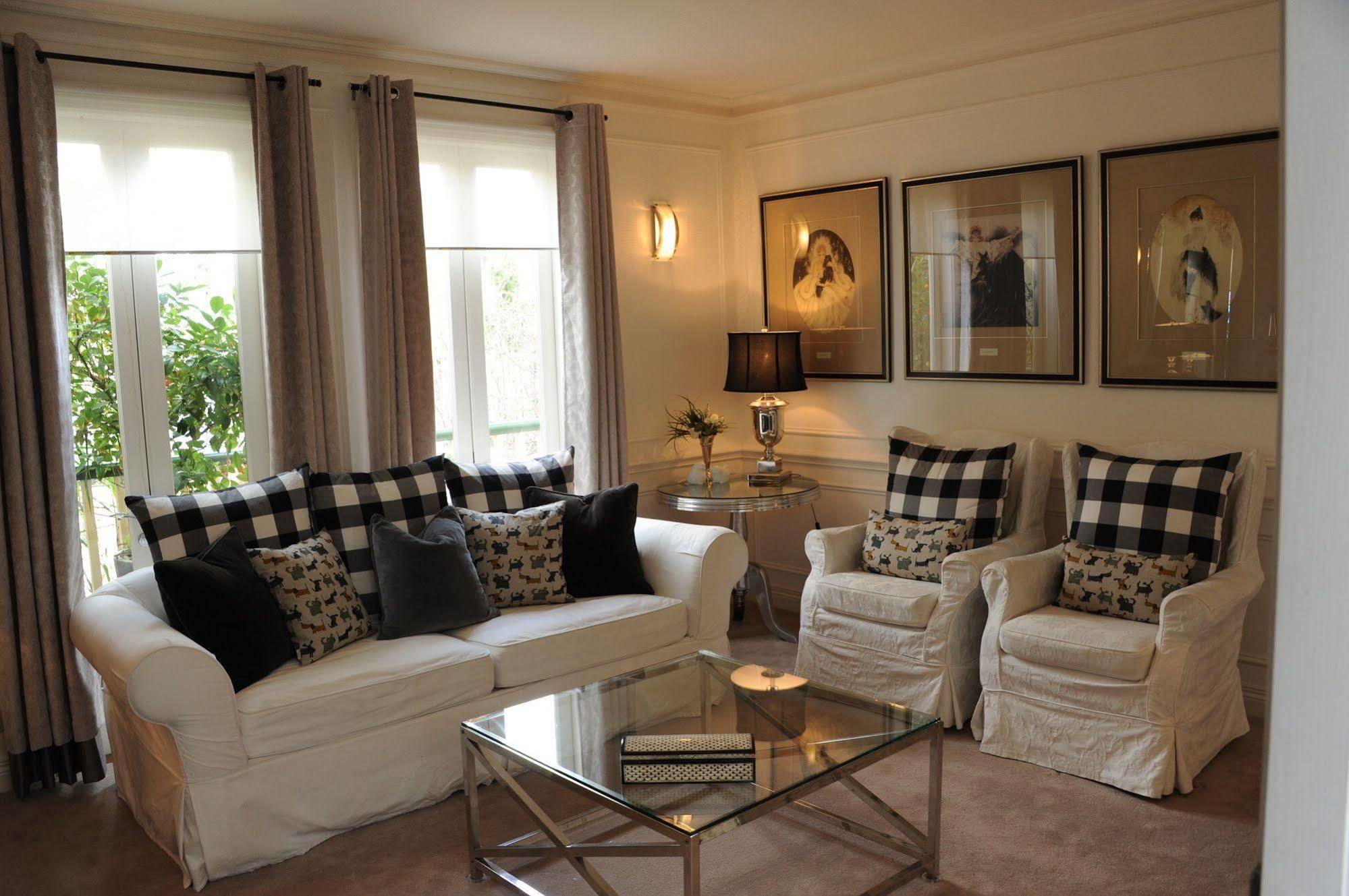 Andre'S Mews Aparthotel เมลเบิร์น ภายนอก รูปภาพ