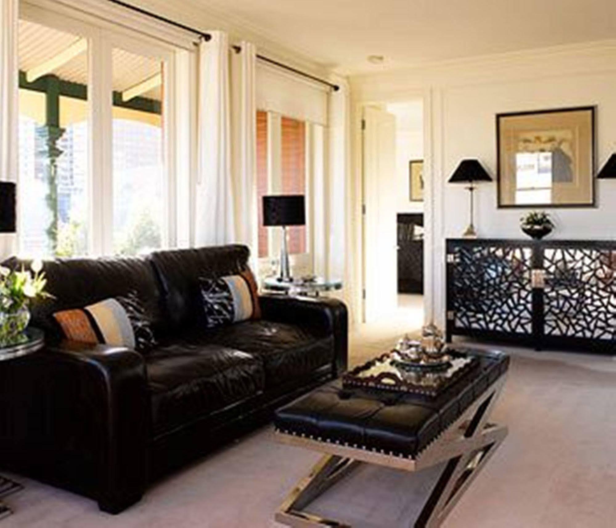 Andre'S Mews Aparthotel เมลเบิร์น ภายนอก รูปภาพ