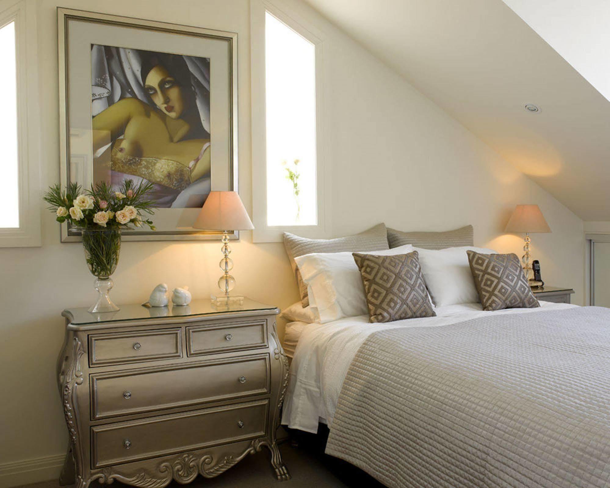 Andre'S Mews Aparthotel เมลเบิร์น ภายนอก รูปภาพ